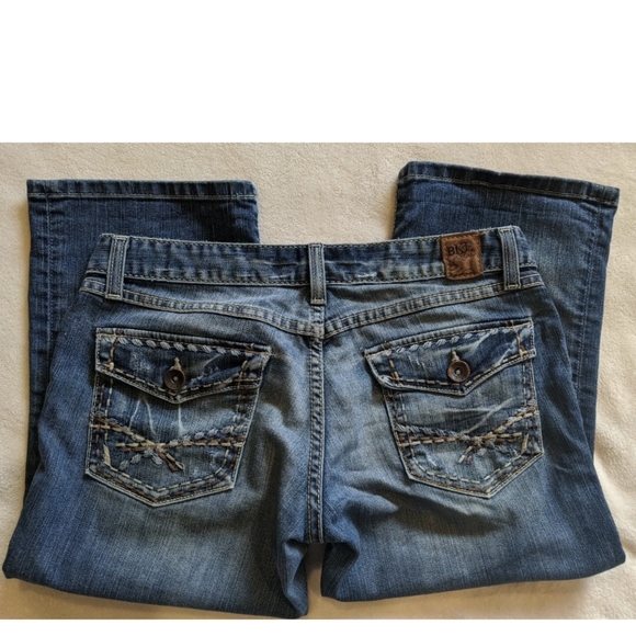 BKE Buckle Jeans Women's Stella Capri Distressed Blue Stretch Denim Sz 29. - Picture 7 of 16
